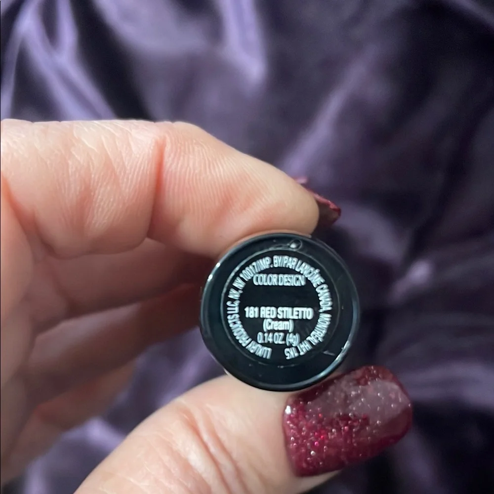 Lancôme Vibrant Red Lipstick- Red Stiletto - Picture 2 of 3